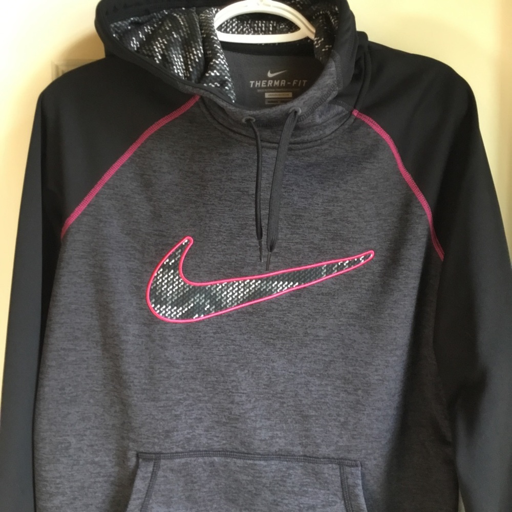 Nike hoodie Gray and Pink Great Condition Size Med Therma Fit